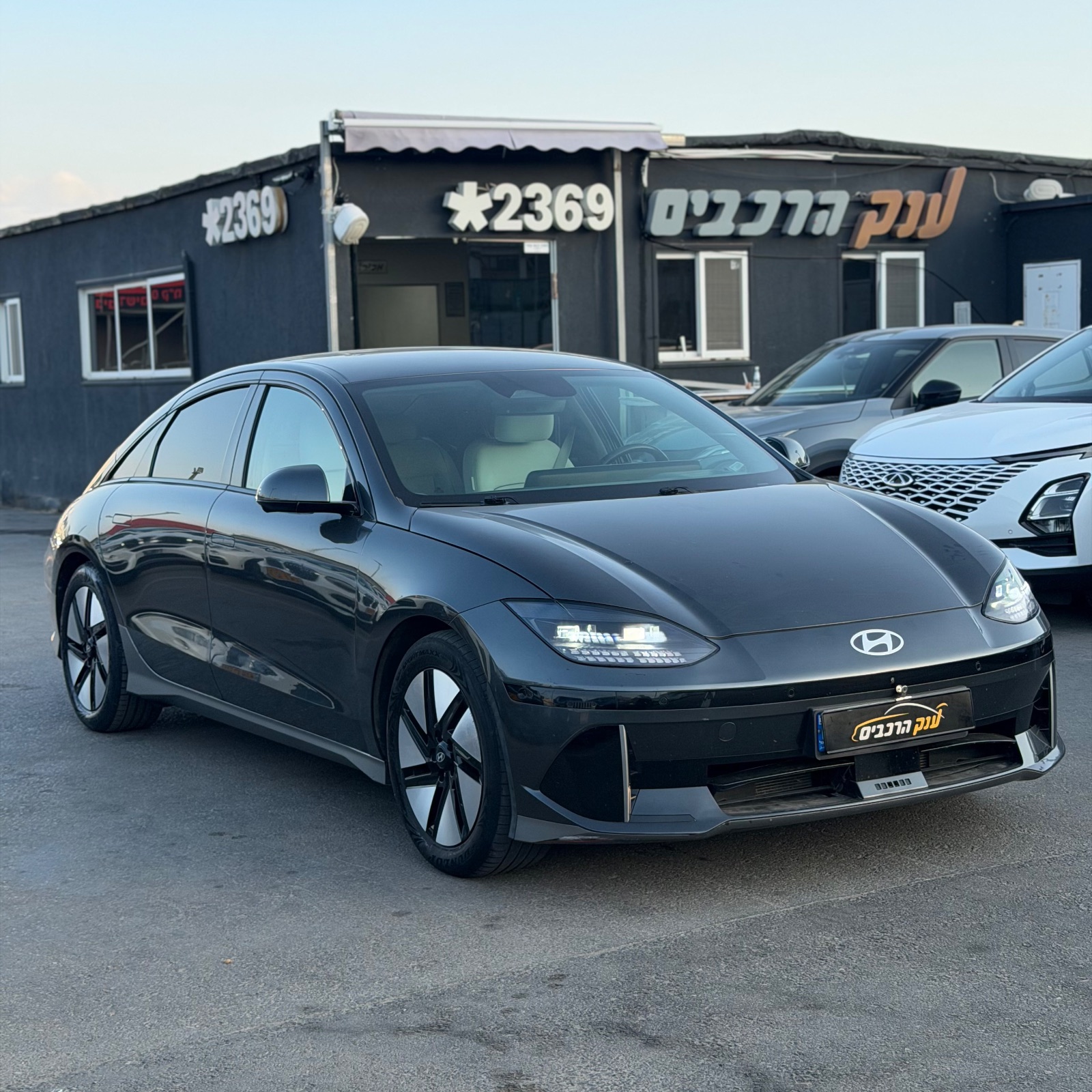 יונדאי איוניק 6 LIMITED