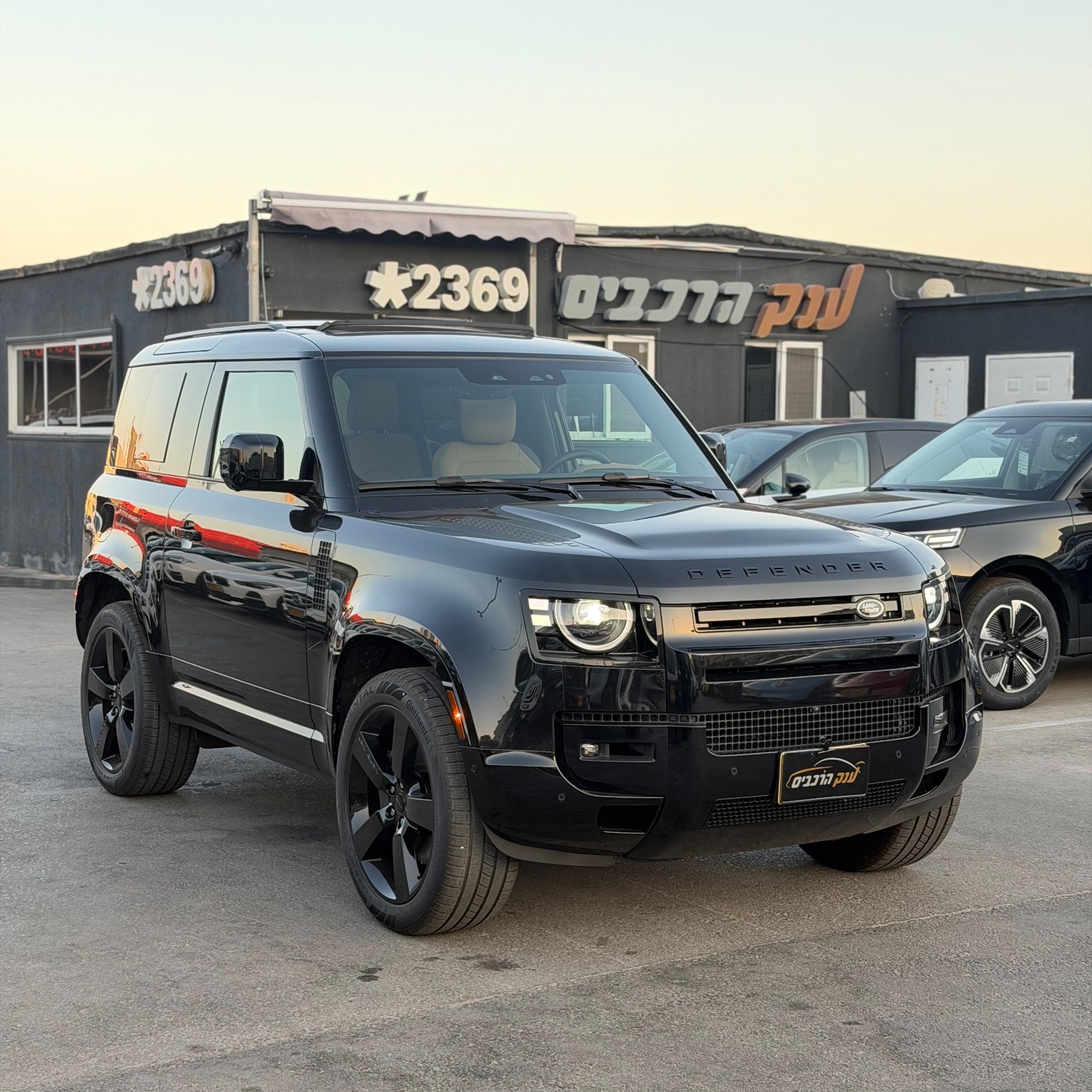 לנדרובר DEFENDER 90 X DYNAMIC SE