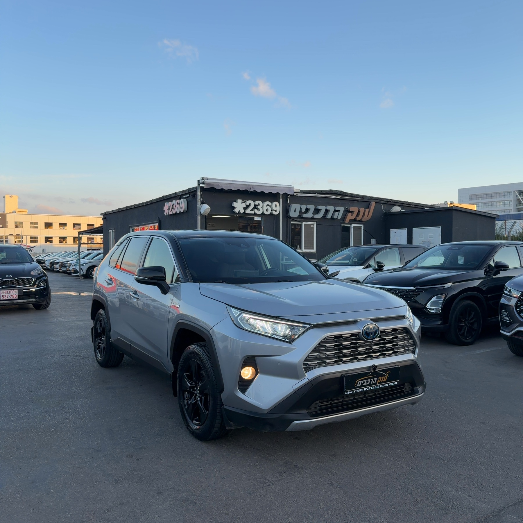 טויוטה RAV4